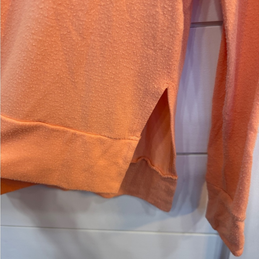 Beyond Yoga Just Chillin’ Long Sleeve Pullover
Size Small - Picture 4 of 7